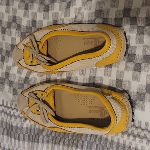 The Original Car Shoe Yellow and Tan Linen Women's  Size 6